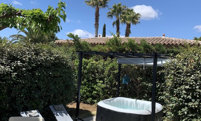 Servian Apartamento | Gîte 50 m2 Pour 4 Pers sur 100 m2 Jardin Privé Avec SPA de mai a Septembre