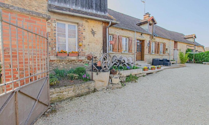 Briel-sur-Barse Casa | Gîte Briel-sur-Barse, 3 pièces, 5 personnes - FR-1-543-60