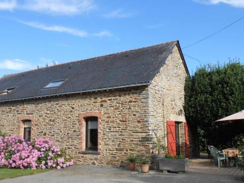 Guemene-Penfao Casa | Gîte calme avec jardin clos, équipements complets et activités sur place à Callac - FR-1-306-1130