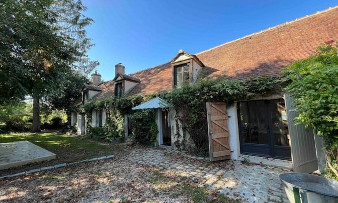 Combreux Casa | Gîte Charmant Entre lac et Forêt