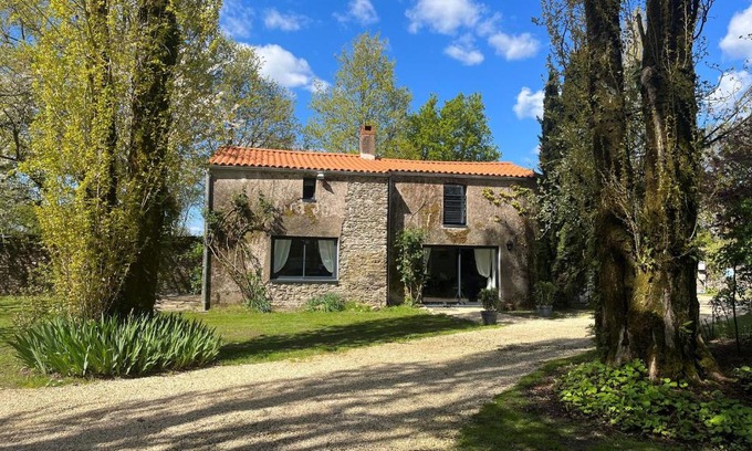 Mauves-sur-Loire Casa | Gîte charmant, spacieux, à 15 km de Nantes, 2 chambres, terrasse, parking, animaux acceptés - FR-1-306-1238
