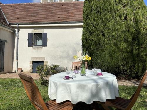 Contigny Casa | Gîte confort au cœur de l'Allier : randonnées, canoë, pêche, vignoble, terrasse, tout inclus - FR-1-489-512