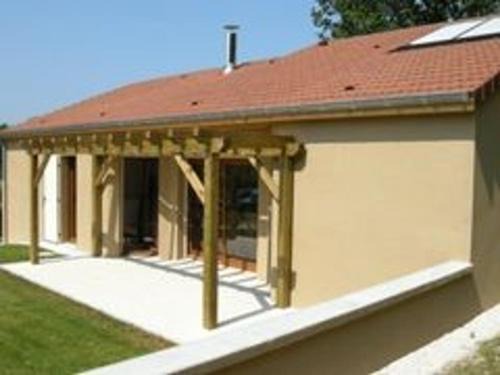 Vouecourt Casa | Gîte Confortable avec Terrasse et Jardin Clôturé - FR-1-611A-10