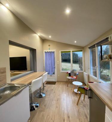 Lavilleneuve-au-Roi Casa | Gîte cosy en milieu rural