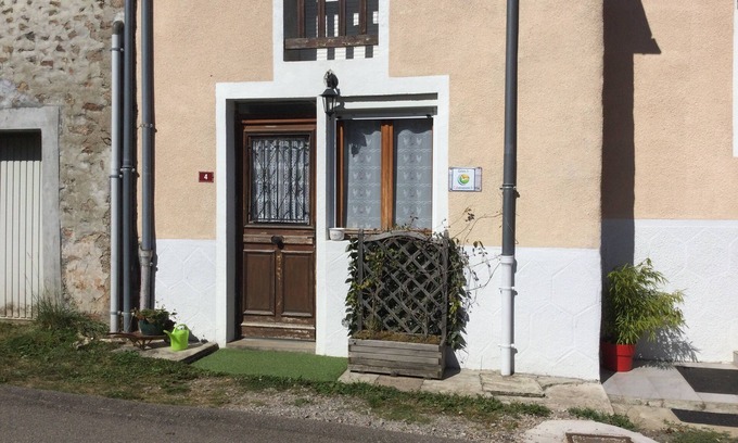 Planchez Casa | Gîte Dans Petit Hameau au Calme ,proche des Sentiers de Randonnées et des Lacs