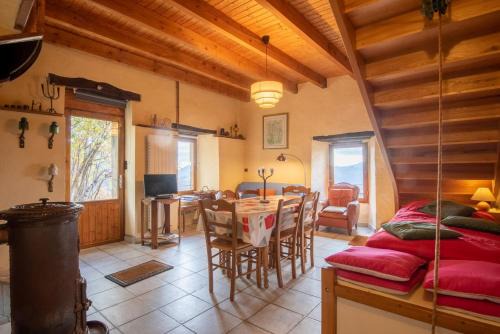 Gluiras Casa | Gîte de Chapelèche Les Genêts 7 pl
