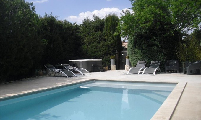 Methamis Casa | Gîte de charme piscine et SPA en Provence