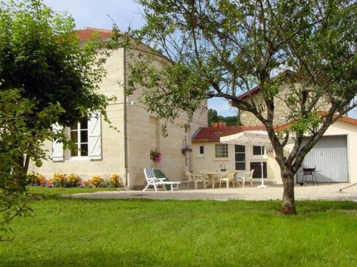 Valcourt Casa | Gîte de charme près du lac du Der avec jardin clos, 4 chambres, parking privé, et équipements modernes - FR-1-611-13
