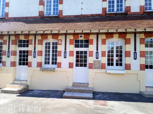 Saint-Brisson-sur-Loire Casa | gîte de l'Olivier, auberge de saint Brisson