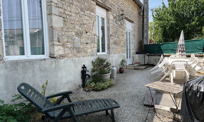 Genac-Bignac Casa | Gîte de L'hortensia, Maison de Campagne