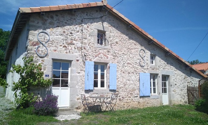 Secondigny Casa | Gîte de la Barlière