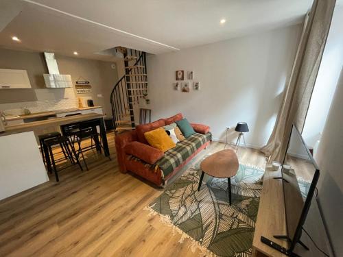 Chauvigny Apartamento | Gîte De la Cour au Grenier 2