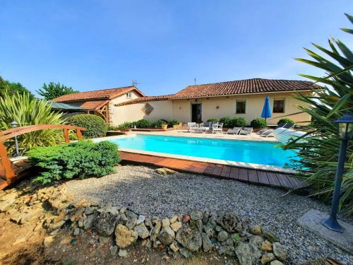 Marguestau Casa | Gîte de Maurin campagne