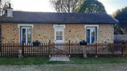 Le Plessis-Feu-Aussoux Casa | Gîte du Château de Chambonnières