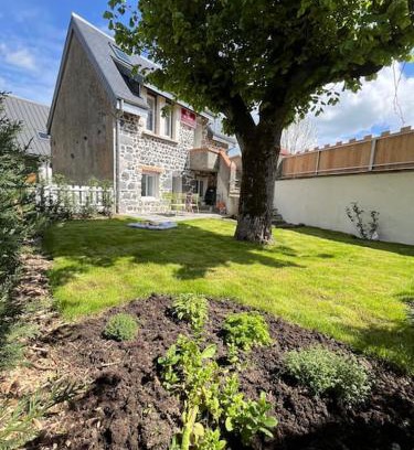 Olby Casa | Gîte du Tilleul - Sauna & Jardin