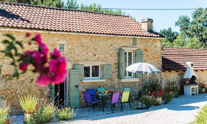 Blanquefort-sur-Briolance Casa | Gîte Le Cayroux avec piscine - proche Dordogne
