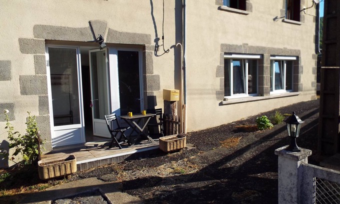 Laveissiere Casa | Gîte "Grëgory" * self-catering accommodation