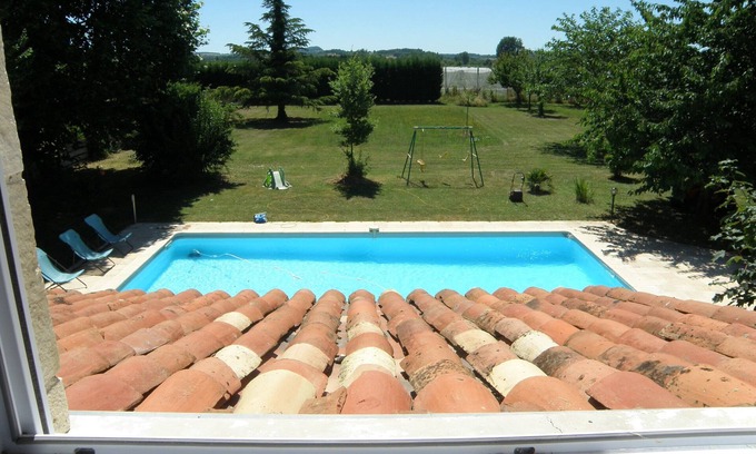 Saint-Vite Villa | Gîte Idéalpour les Familles,calme, Près des Commerces,piscine, Animaux Acceptés
