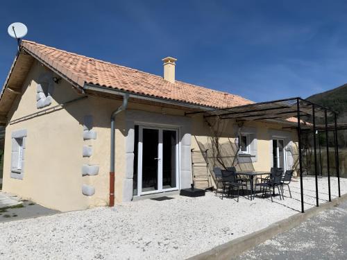 Le Saix Casa | Gîte La Grange Des Pépinières