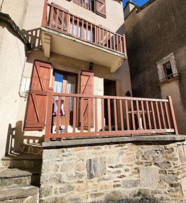 Canet-de-Salars Casa | gîte la tanière de claire