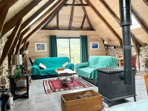 Coubisou Casa | Gîte Le Couderc de Coubisou, grange rénovée