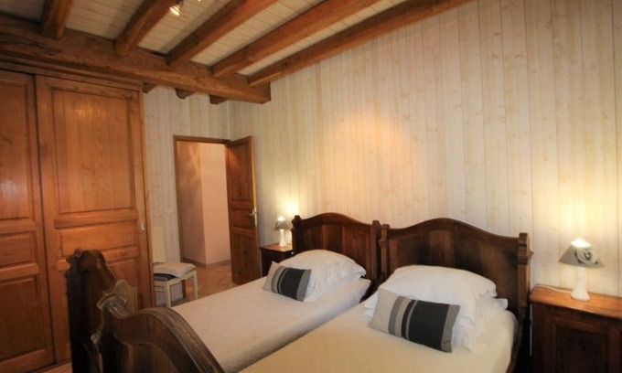 Biron Cabaña | Gîte le Mounard 1 BIRON - 10 persons private heated pool