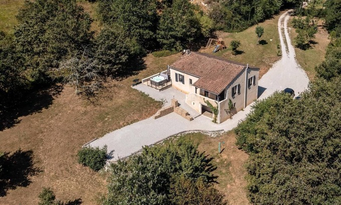 Nuzejouls Casa | Gîte Le Soleillan - NUZEJOULS