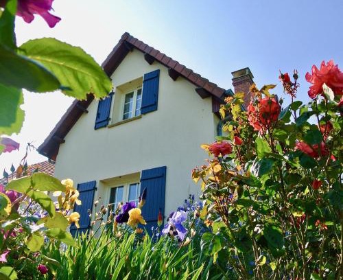 Villeneuve-les-Sablons Casa | Gîte Les Chênes