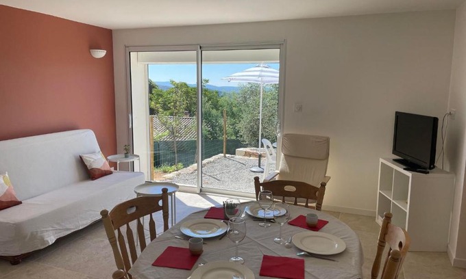 Largentiere Casa | Gîte Les Muguets - 4 personnes - confort et vue imprenable