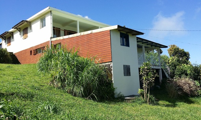 Saint-Claude Casa | GÎTE LES PIMENTIERS DE PAPAYE