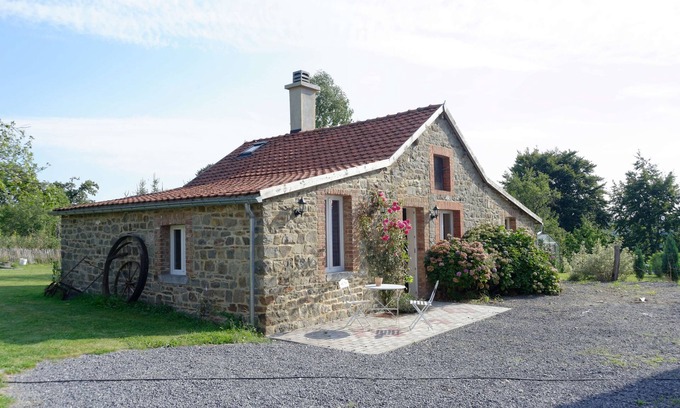 Bourseigne-Vieille Cabaña | Gîte Les Trois Voisins