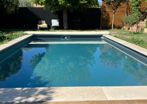 Aubignan Apartamento | Gîte Lou Sabaï au pied des dentelles de Montmirail, piscine partagée