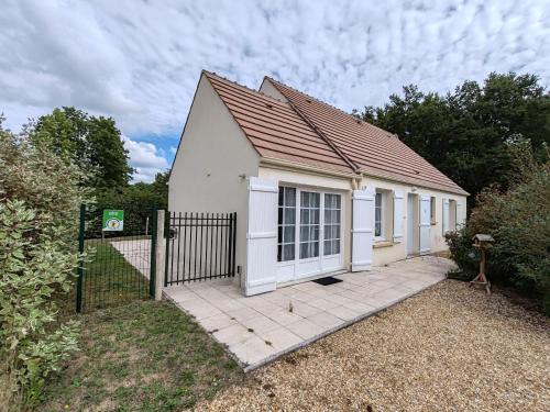 Donnery Casa | Gîte lumineux au calme avec jardin, golf, balades en forêt, barbecue et vélos à Donnery - FR-1-590-367