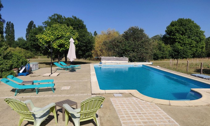 Singleyrac Cabaña | Gîte Périgord Pourpre with park and swimming pool