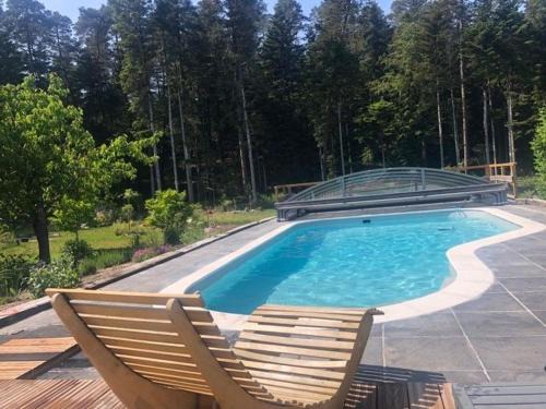 Saint-Remy Casa | Gîte paisible avec piscine, terrasse et Wifi en pleine forêt pour 4 pers - FR-1-589-662