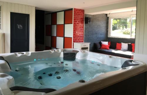 Freulleville Casa | Gîte piscine jacuzzi privatisés Clos Valentin