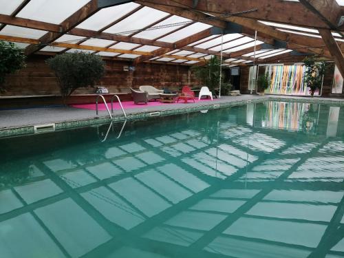 Lignieres Cama Y Desayuno | Gîte, piscine L'Ange Blanc 28 personnes