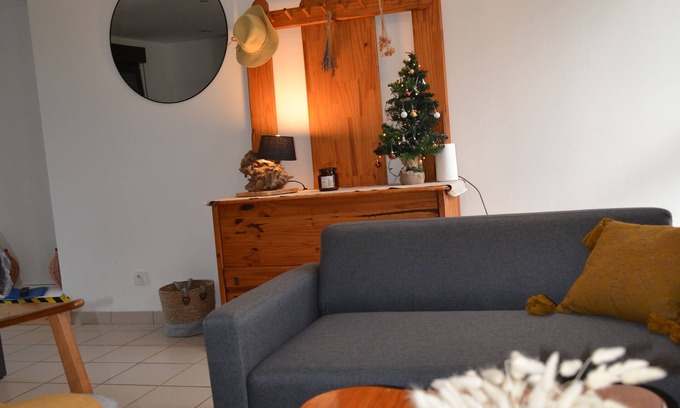 Sainte Gemme Casa | Gîte Pommier 7 Personnes, au Calme, Piscine