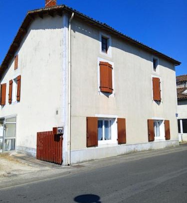 Sauze-Vaussais Apartamento | Gîte pour 4 personnes