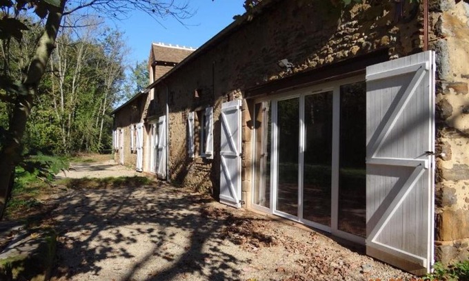 La Bazoge Casa | Gîte rénové en pleine campagne près du Mans : 5 chambres, terrasse, barbecue, accès Paris facile - FR-1-410-213