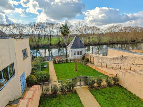 Sable-sur-Sarthe Casa | Gîte restauré 6 pers. au bord de la rivière, proche centre, parking et wifi - FR-1-410-380
