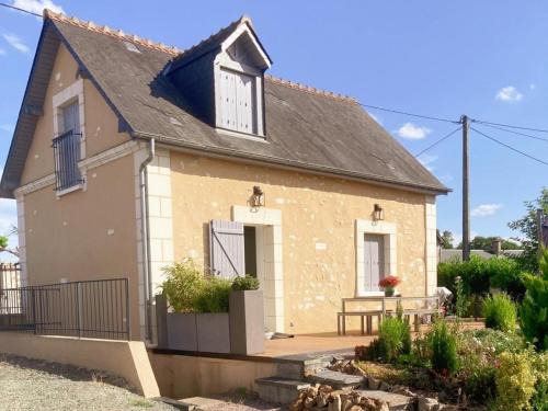 Saint-Aubin-le-Depeint Casa | Gîte tout confort avec terrasse spacieuse, jardin clos et équipements modernes, à 45 mn du Mans - FR-1-381-557