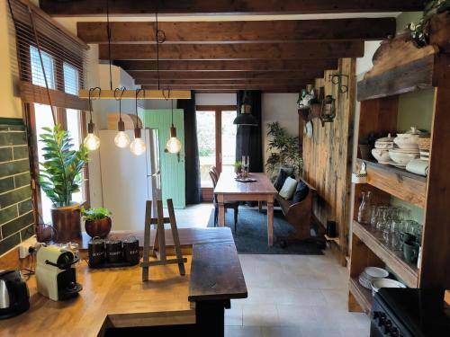 Tulette Apartamento | Gîtes à la ferme, Le Jardin Bleu