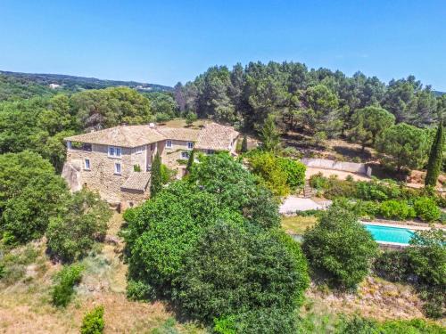 Tresques Casa | Gîtes in Mas Uzes zwembad en grote tuin