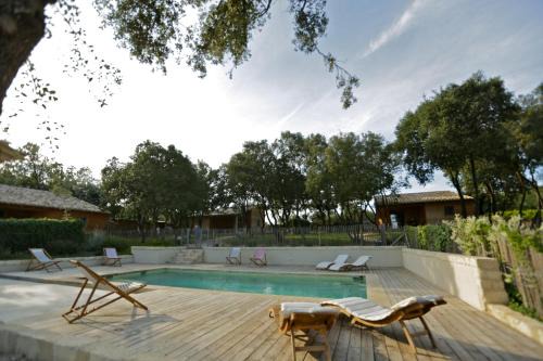 Asperes Casa | Gîtes "Les Cabanes de Carelle" entre Camargue et Cévennes
