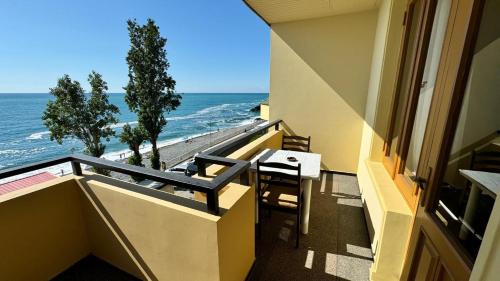 Sarpi Apartamento | Gülden Karaböcek Beach Garden Resort