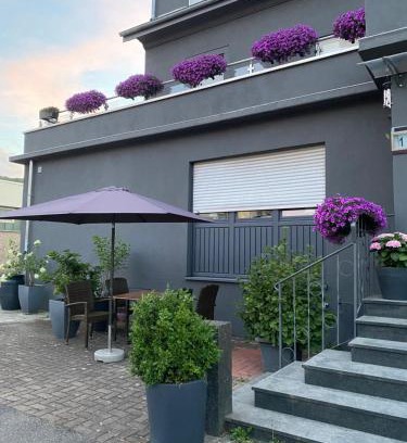 Loerrach Apartamento | Günstiges grünes Ferienzimmer mit separater moderner Dusche
