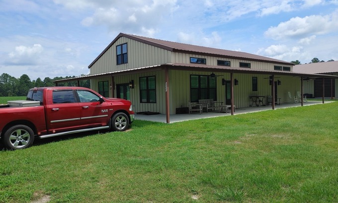 Dover Cabina | Ga Southern University Statesboro, Brooklet, 3-BR Home lodge