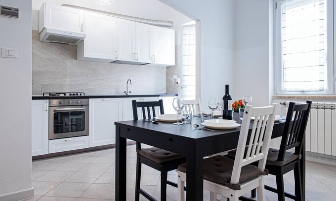Ex Campo d'Aviazione Casa | Gabbiano Bianco cozy cottage in Viareggio WiFi, air condit., families and crew