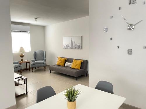 Mexicali Casa | Gabby’s Accesible House in Private area